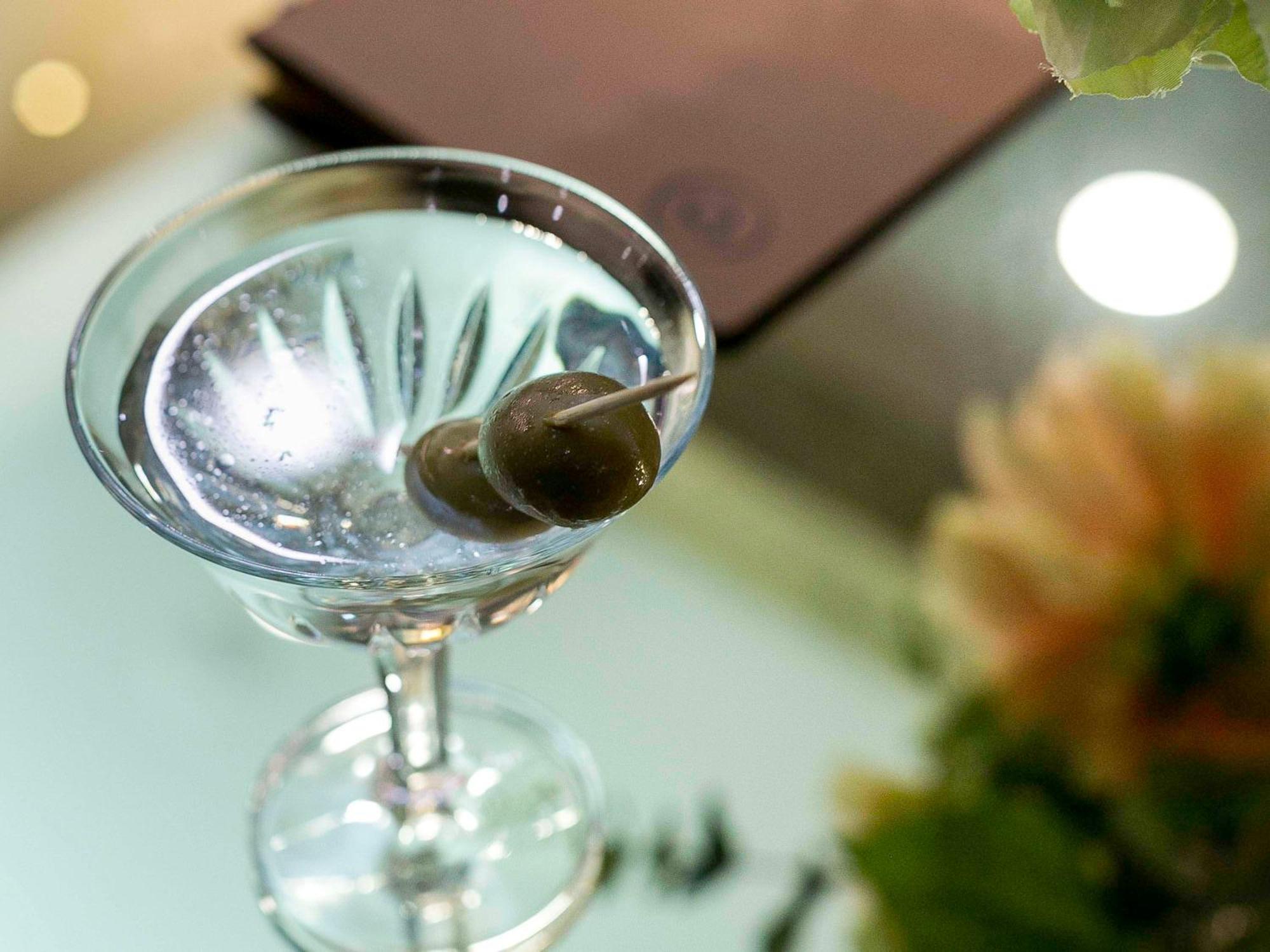The Sebel Quay West Suites Sydney Luaran gambar A dry martini