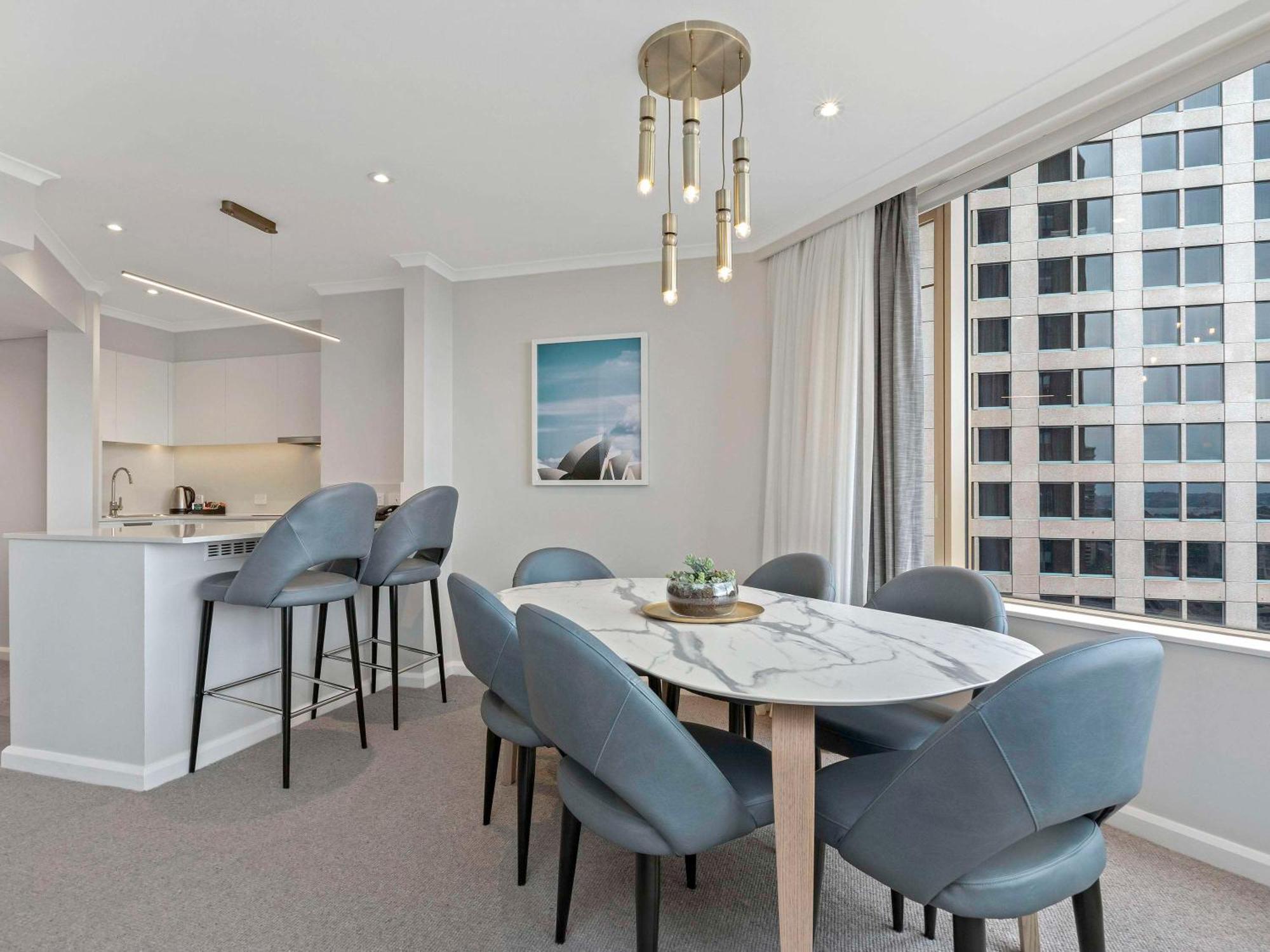 The Sebel Quay West Suites Sydney Luaran gambar A staged apartment at The Ivy Residences